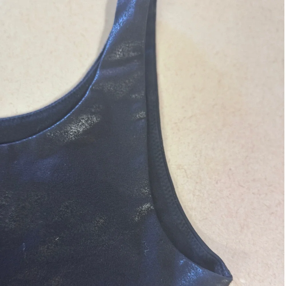 Offline by Aerie Black Crackle Foil Medium Support Sports Bra Cutout Back Small‎